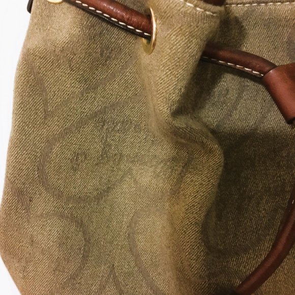 DOONEY & BOURKE VINTAGE HEART CANVAS SHOULDER BAG - Picture 2 of 5